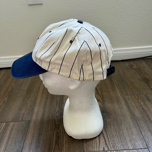 New York Yankees Pinstripe Baseball Cap - Picture 2 of 9